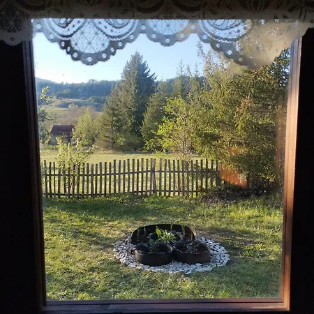 Kremna Cottage 別荘